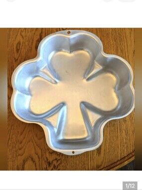 Wilton vintage Shamrock cake pan, Saint Patrick's day Wilton 2105-185